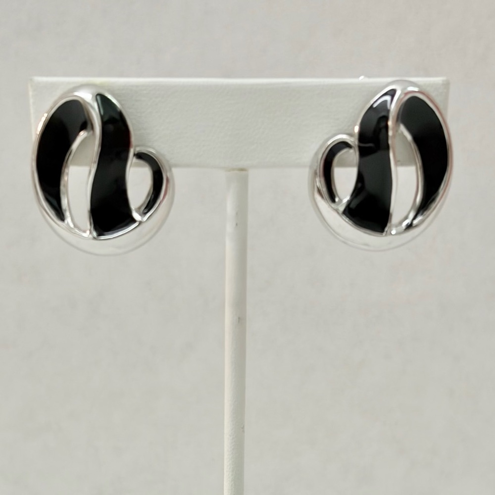 Vintage Trifari Silver and Black Enamel Clip On Earrings